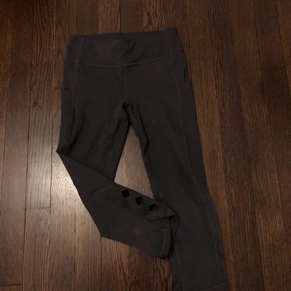 Athleta girl capri leggings with crossed side at ankles